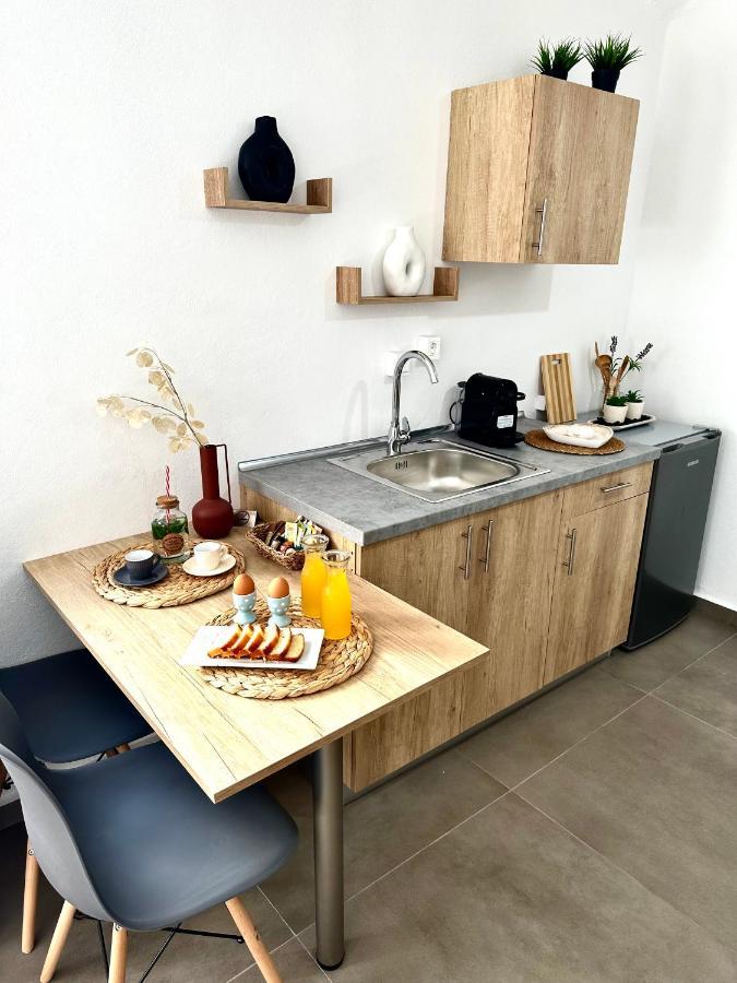 Aeron Suites Éxo Goniá Buitenkant foto